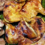 ร้านสารพัดตำเมี่ยงปลาเผาไทนคร ศรีสงคราม