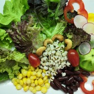 สลัดผักไฮโดร by ธนพร( เอ๋ )0825616242 หลังตึกป.ต.ทสำนักงานใหญ่วิภาวดีรังสิตเขตจตจักรก.ท.ม