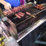 Yizhong Street Shopping District