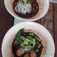 เมนูของร้าน ป.ประทีบ ก๋วยเตี๋ยวเรือ เกษตร - นวมินทร์