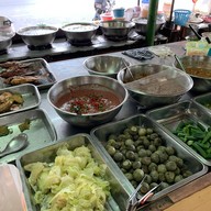 ร้านข้าวแกงกิตติมศักดิ์