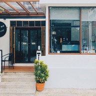 Doodze Cafe & Bistro