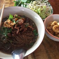 ก๋วยเตี๋ยวเรือแม่จันทร์ ร้านอร่อยซอยเสือใหญ่(ต้นตำหรับ)
