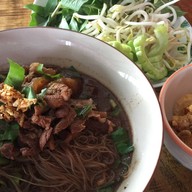 ก๋วยเตี๋ยวเรือแม่จันทร์ ร้านอร่อยซอยเสือใหญ่(ต้นตำหรับ)