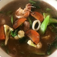 ร้านข้าวขาหมูเจ๊เปิ้ล