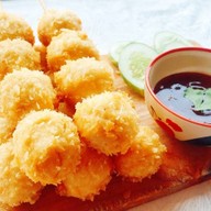 Moka  on Earth ข้าวกระเพราแซ่บ+เครื่องดื่ม