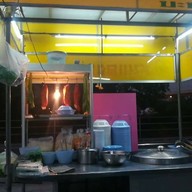 บะหมี่เกี๊ยวต้นตำรับ&ก๋วยเตี๋ยวเนื้อน้ำตก ข้างเซเว่นอิคคิวซัง -