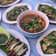 น้ำตกคอหมูย่าง@การเคหะหนองหอย