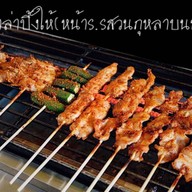 ข้าวหมูทอดกระเทียมพริกโดด