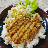 เมนูของร้าน ข้าวซอยไก่ ครัวนายแว่น