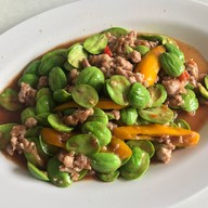 เสรี