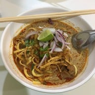 เมนูของร้าน ข้าวซอยน้ำเงี้ยวคุณติงน้อย บางเตย