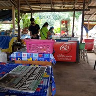 บรรยากาศ ร้านก๋วยเตี๋ยวท่าเรือป้าติ๊ด