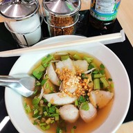 ลิ้ม เหลา ลูกชิ้นปลาสด รามอินทรา