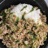 หมื่นแสน
