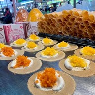 ขนมเบื้องป้าเหน่ง สาขา200ปีรัตนโกสินทร์ 200ปี รังสิต