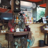141 เฮือนไม้ คอฟฟี่ 141 Huanmai Coffee