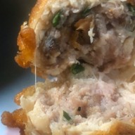 ปีกไก่ยัดไส้ ศิริพร