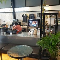 บรรยากาศ Safe House Cafe : The Hideaway Theory