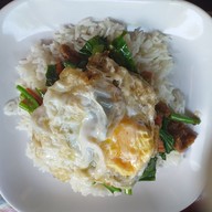 ติ๋วอาหารตามสั่ง กำแพงดิน เชียงใหม่