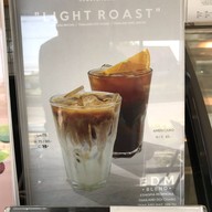Roastniyom Coffee Hang Dong - The Urban MYX Hang Dong - The Urban MYX
