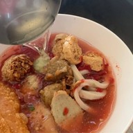 ชาย เย็นตาโฟรสเด็ด วังบูรพาภิรมย์