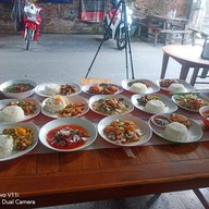 ครัวจ๋าหลังตลาดกรุงธน