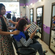 ร้านเสริมสวยออกัส ราม2