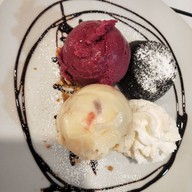 Janie Scoop นิมมาน