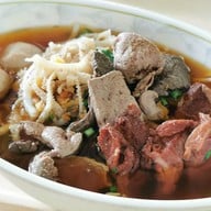 เมนูของร้าน ก๋วยเตี๋ยวเนื้อตุ๋น อ่าวมะขาม