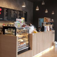 บรรยากาศ Inthanin Coffee ท่าใหม่ 2