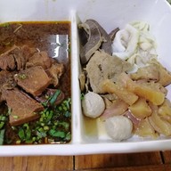 ก๋วยเตี๋ยวเนื้อวัวสุราษฎร์ธานี @น่าน