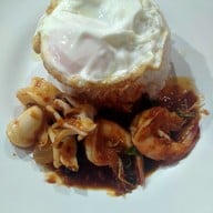 เมนูของร้าน กะเพราหอม @HOME