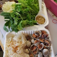 ร้านหอยหนู ชวนชิม ตลาดเดินเล่นท่าพระ