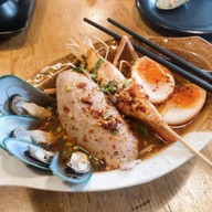 อิคเลช เตี๋ยวยักษ์ ประชาอุทิศ