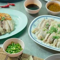 ข้าวมันไก่ตอน เจ้ฮุ้งอ่อนนุช