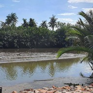 โรงแรมริเวอร์ตัน อัมพวา