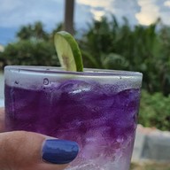 โรงแรมริเวอร์ตัน อัมพวา