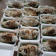 บ้านไม้ชายน้ำ