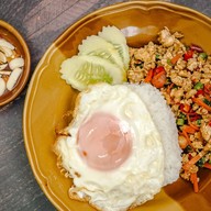 อิ่มจัง คาเฟ่
