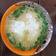 เมนูของร้าน ก๋วยเตี๋ยวเรือสายรุ้ง