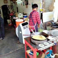 หน้าร้าน หมี่กระเฉดเจ๊อ้อยตลาดพลู บางขุนนนท์24