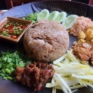 เมนูของร้าน ห้องทานข้าวสุพรรณิการ์ ท่าเตียน ท่าเตียน