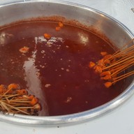เมนูของร้าน ยาใจ หมูจิ้มจุ่มพม่าไม้ละ 1 บาท