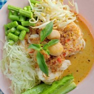 ขวัญใจขนมจีนโรยเส้นสด
