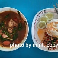 เมนูของร้าน ขาหมูนายเพิ่ม
