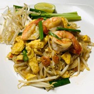 เฮียดำ! ผัดไทยไฟลุก@ สุขุมวิท38