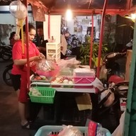 หน้าร้าน ร้าน ยำกุ้งเต้น Yum Kung Doong Restaurant