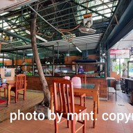 บรรยากาศ ขาหมูนายเพิ่ม