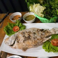 เมนูของร้าน ร้านลานลม เมี่ยงปลาเผา